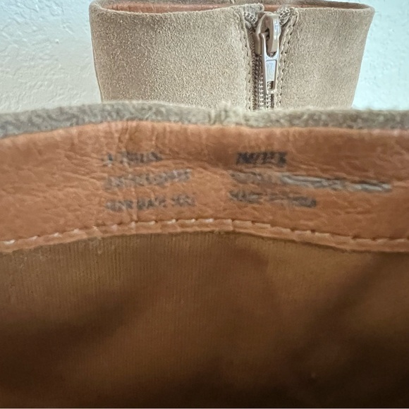 2/$30 Lucky Brand Suede Booties Tan Size 7 - Picture 9 of 12